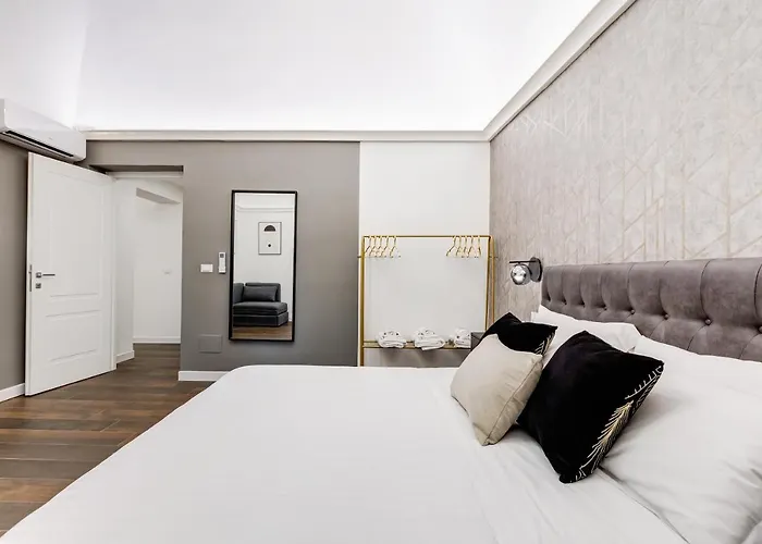 Apartment Bdc - The Boss: Stunning 2-bdr @termini
